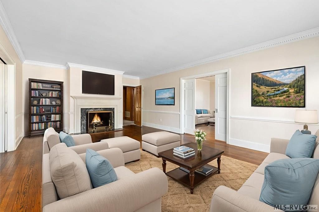 Virtually Furnished