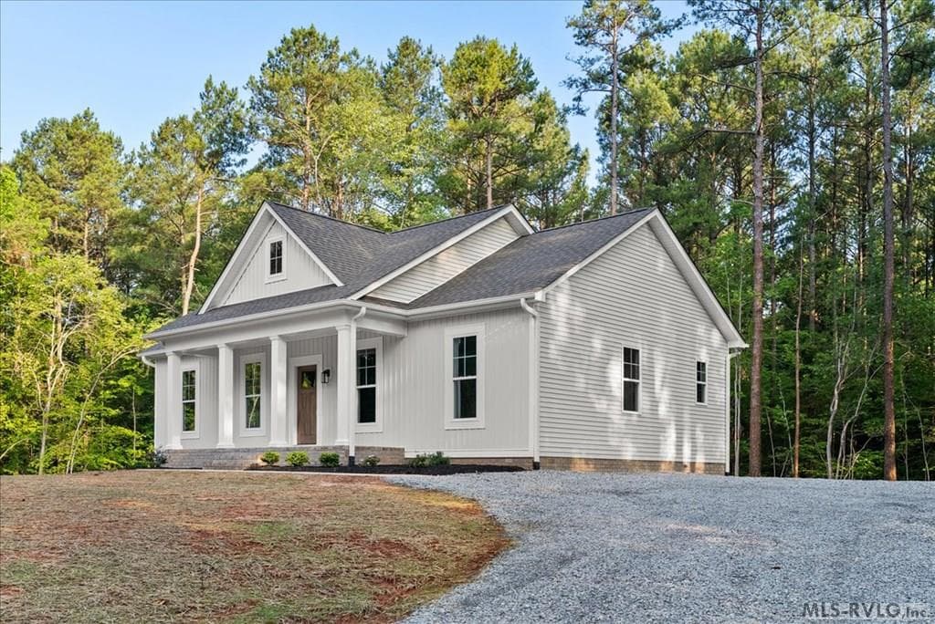 136 Hicks Drive, Bracey VA 23919 photo 2