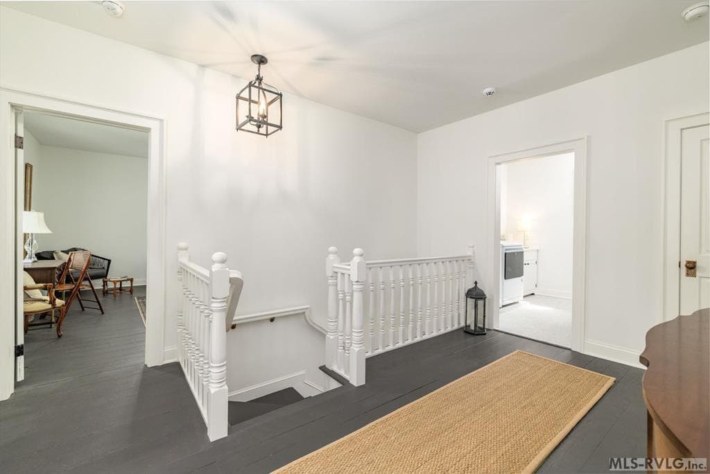 Upstairs Foyer