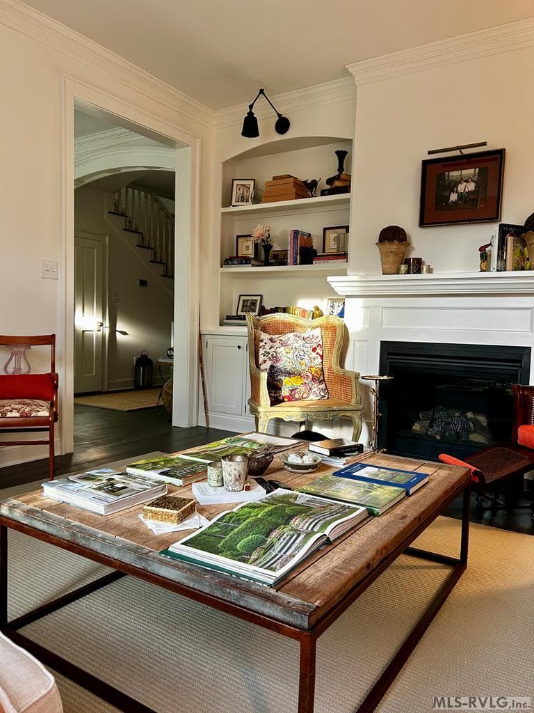 Living Room, Fireplace & Book Shelves