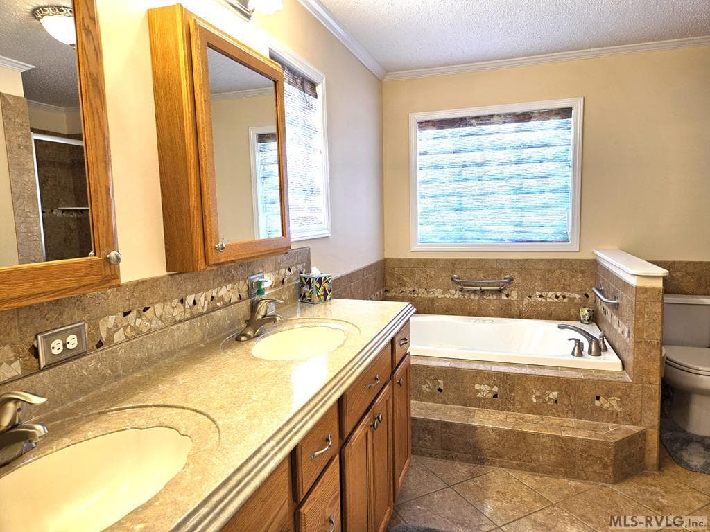MASTER BATHROOM A