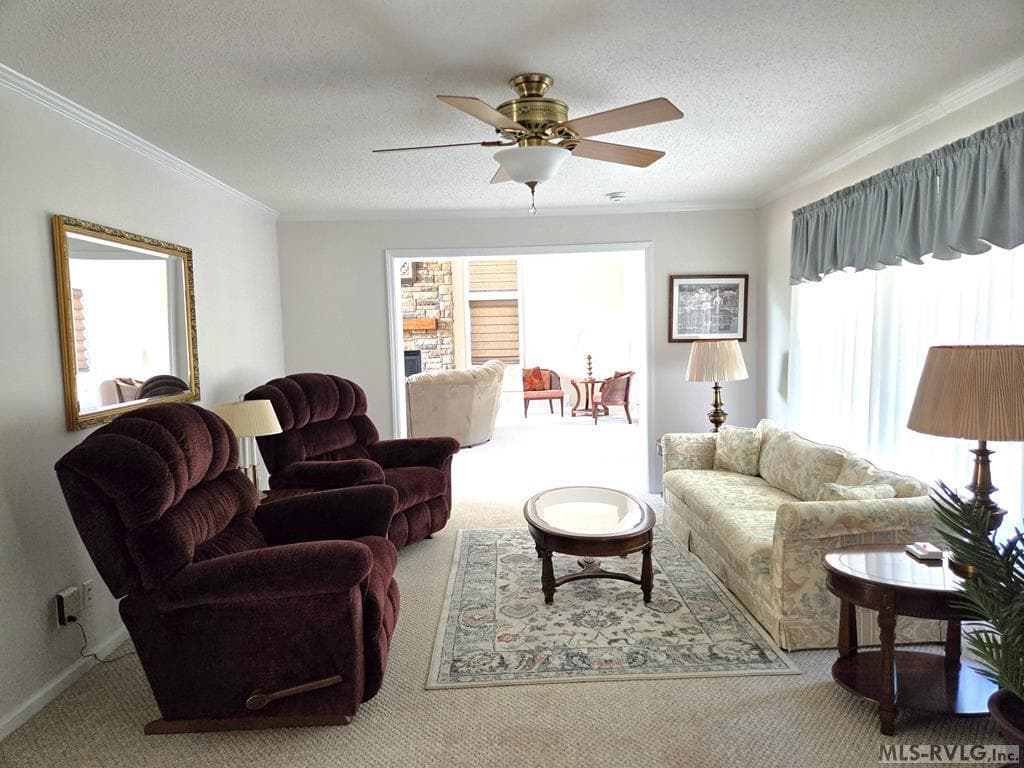 LIVING ROOM B