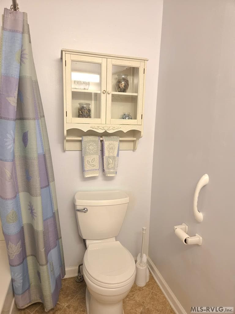 BATHROOM 2