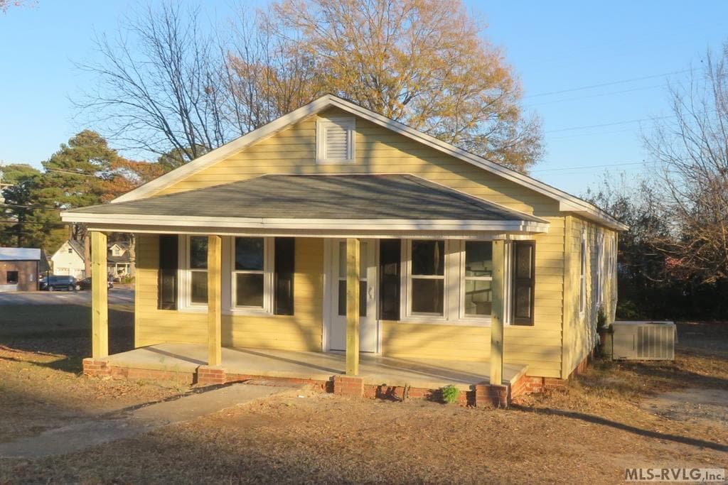 1008 Carolina Street, Roanoke Rapids NC 27870