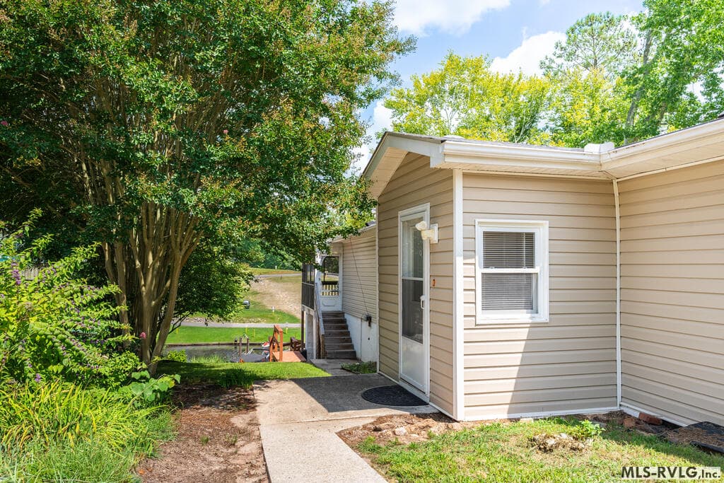 Residential/Vacation at 332 Eagle Trail, Bracey VA 23919, Bracey, photo 2 of 38
