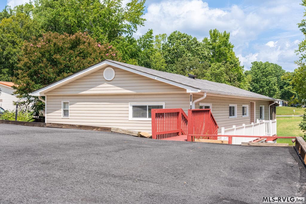 332 Eagle Trail, Bracey VA 23919