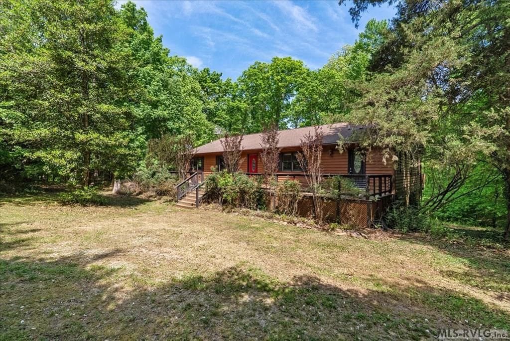 112 Poplar Creek Road, Bracey VA 23919