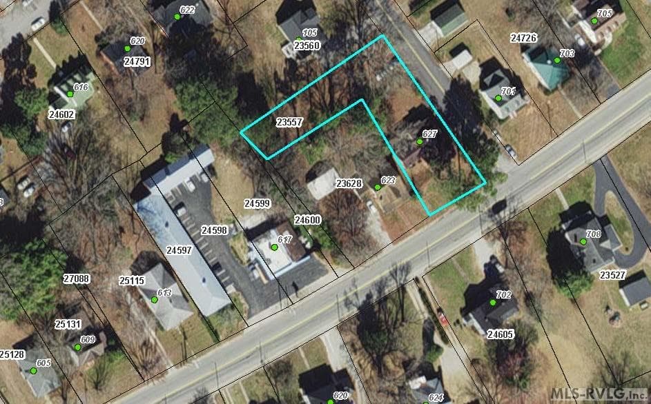 627 N Mecklenburg Ave, South Hill VA 23970 photo 2