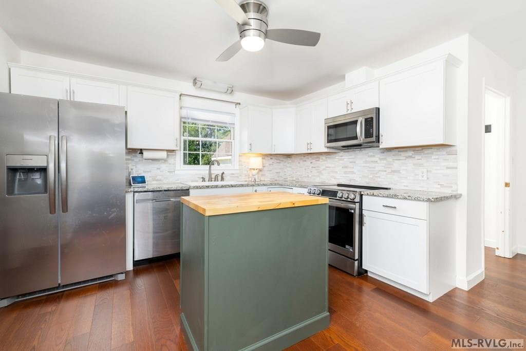 Kitchen with new appliances, All appliances 2023