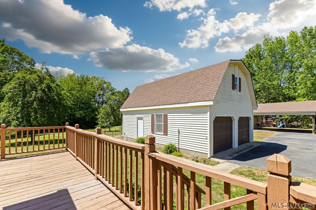 Detached Double Car Garage