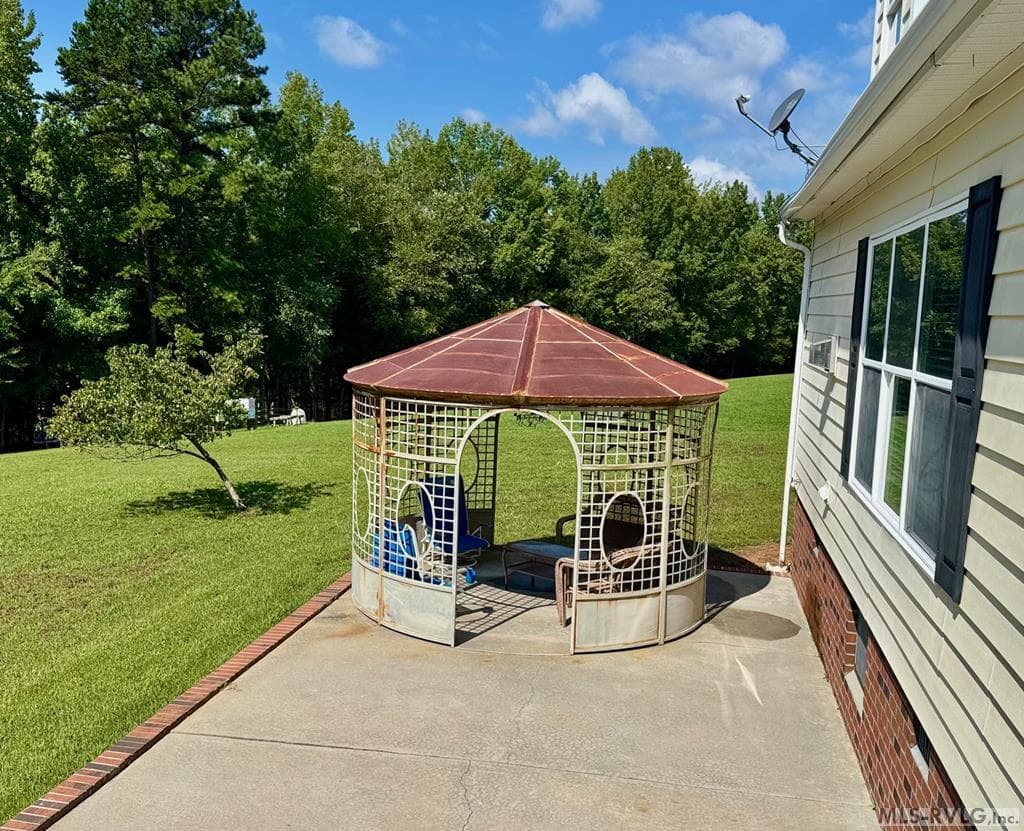 Patio - 285 Brady Way, Clarksville VA 23927, Clarksville