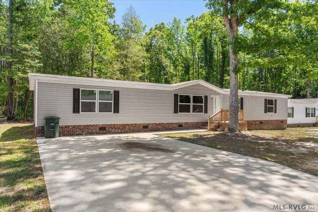 245 Wolf Trap Court, Roanoke Rapids NC 27870 photo 2