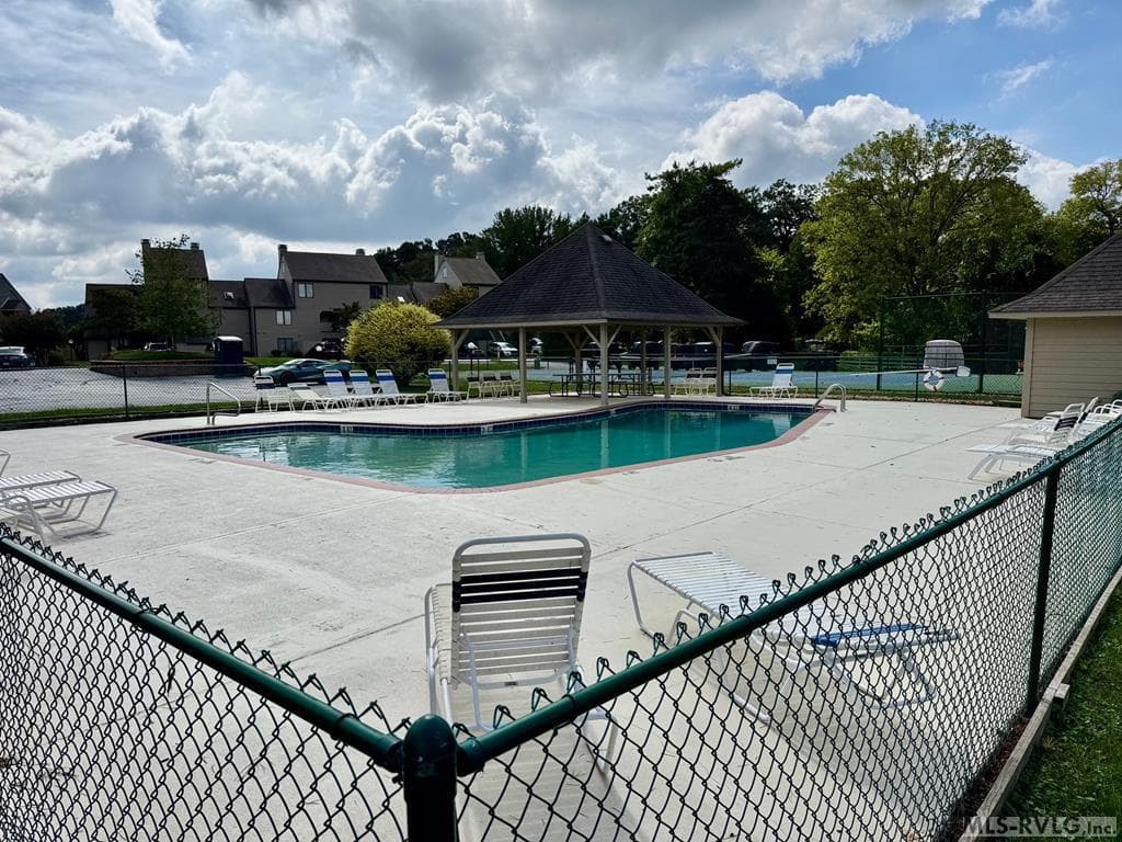 The Swimming Pool