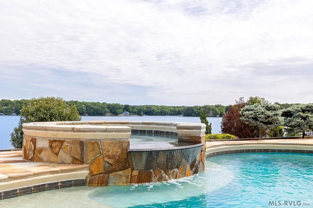 210 N Robinson Drive, Macon NC 27551 photo 11