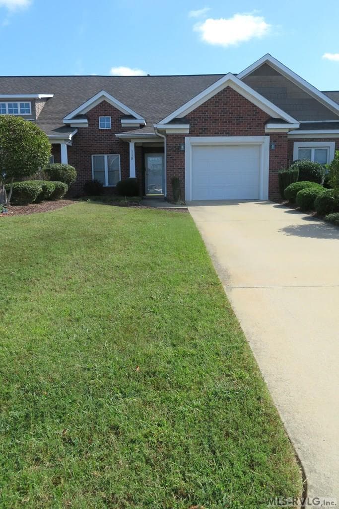 118 Savannah Circle, Roanoke Rapids NC 27870 photo 2