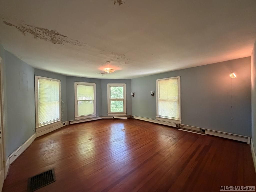 Residential/Vacation at 1410 10th St, Victoria VA 23974, Victoria, photo 28 of 33