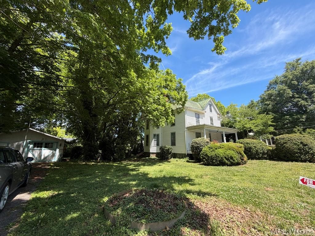 Residential/Vacation at 1410 10th St, Victoria VA 23974, Victoria, photo 5 of 33
