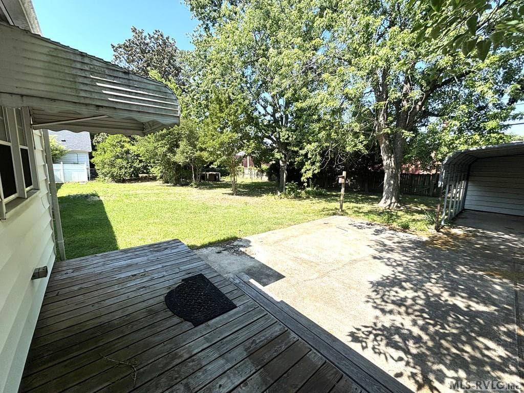 Deck/patio