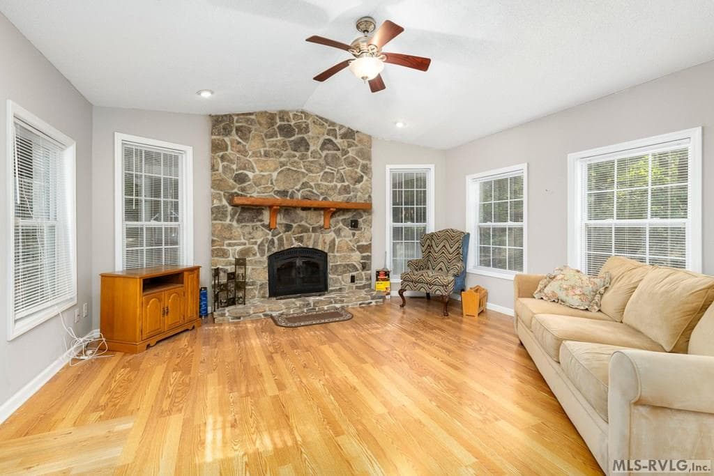 199 N Holiday Dr, Macon NC 27551 photo 4