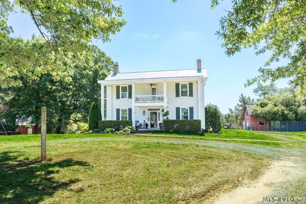 9366 Skipwith Rd, Chase City VA 23924 photo 2
