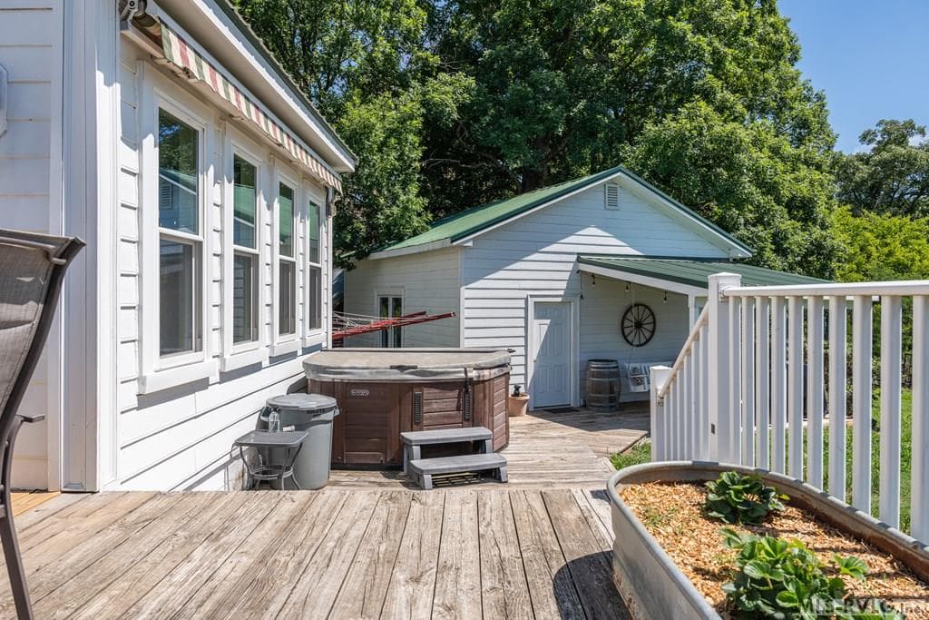 9366 Skipwith Rd, Chase City VA 23924 photo 11