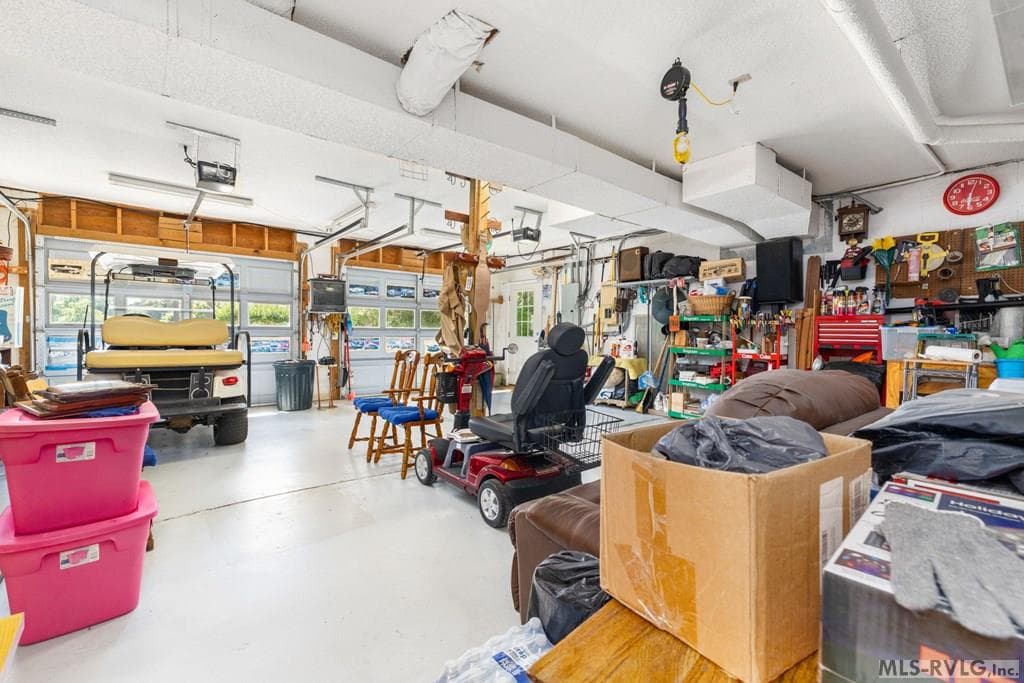 Attached Garage
