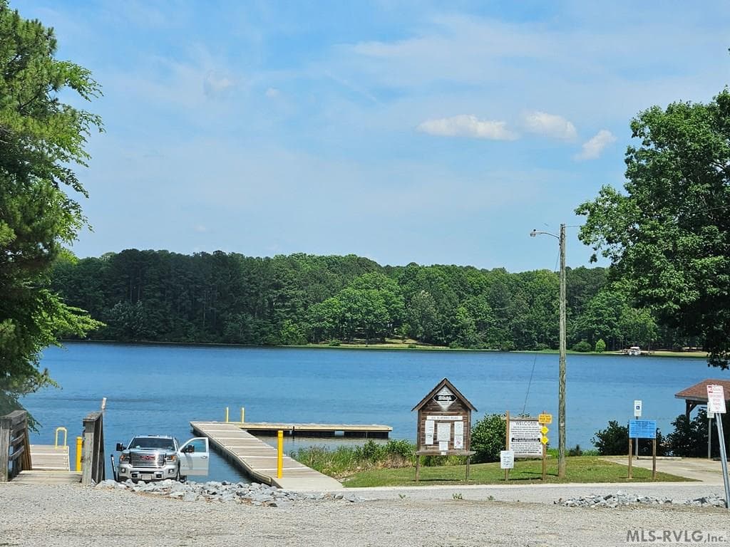 NC Wildlife Boat Landing, Lake Gaston - 432 Bluebird Rd