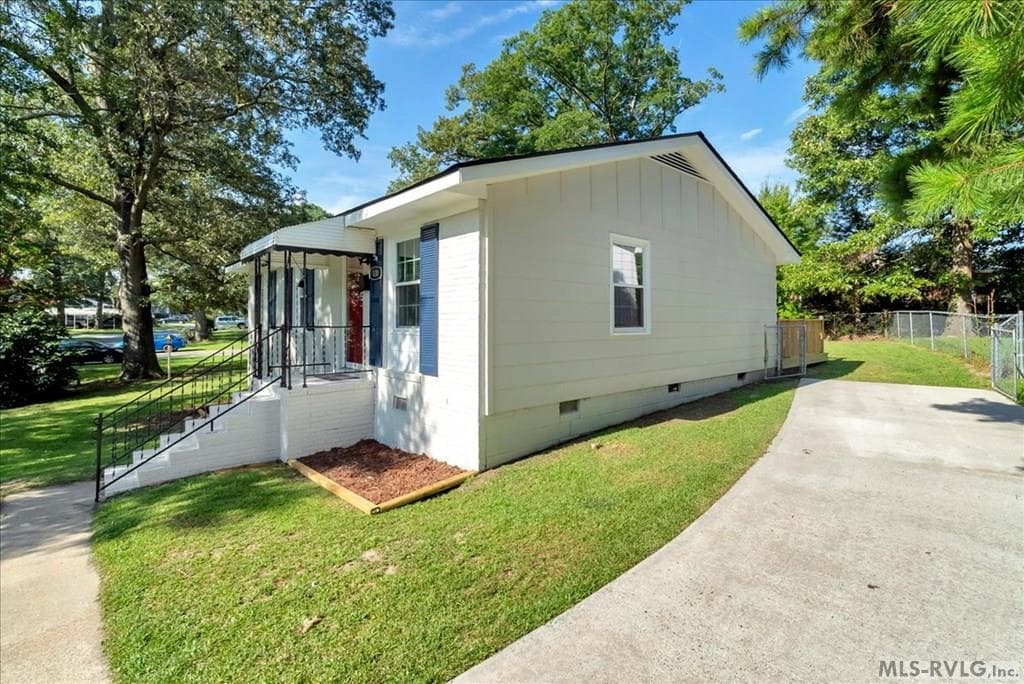 120 Southgate Drive, Roanoke Rapids NC 27870 photo 3