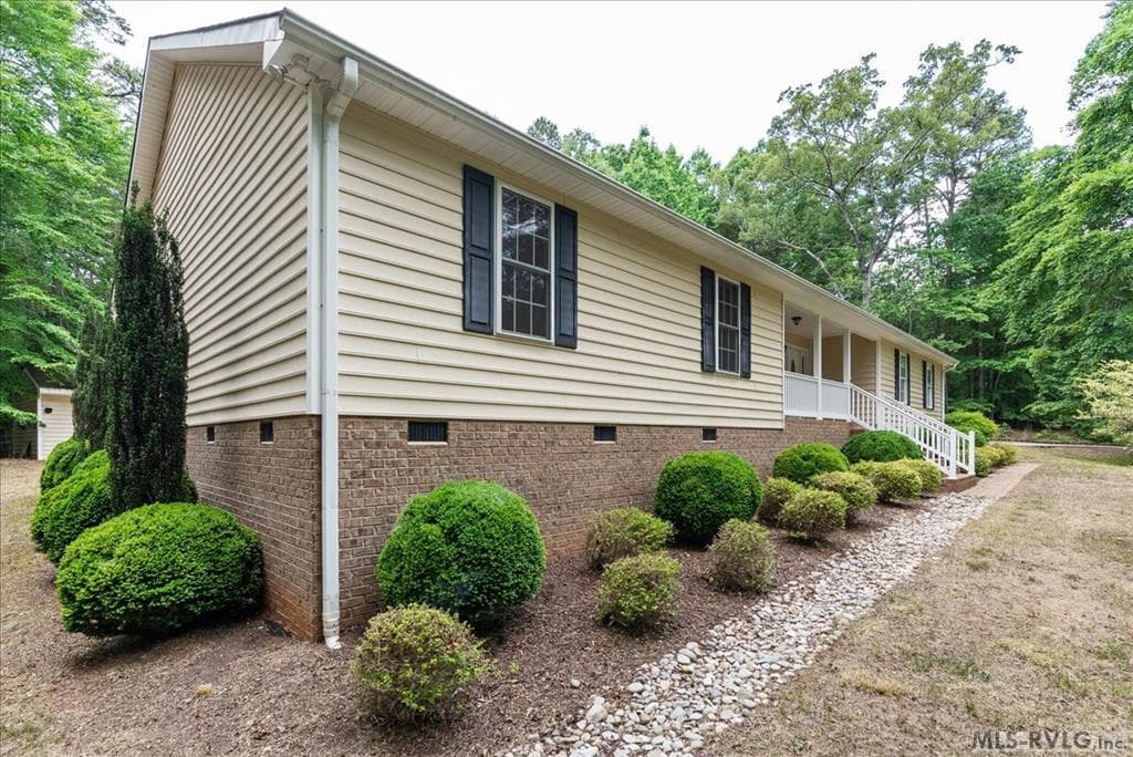 162 Country Blvd, Bracey VA 23919 photo 3