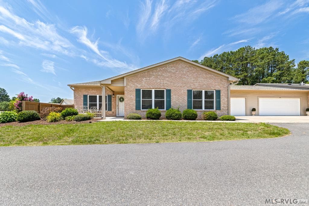 140 Reed Circle, South Hill VA 23970 photo 2