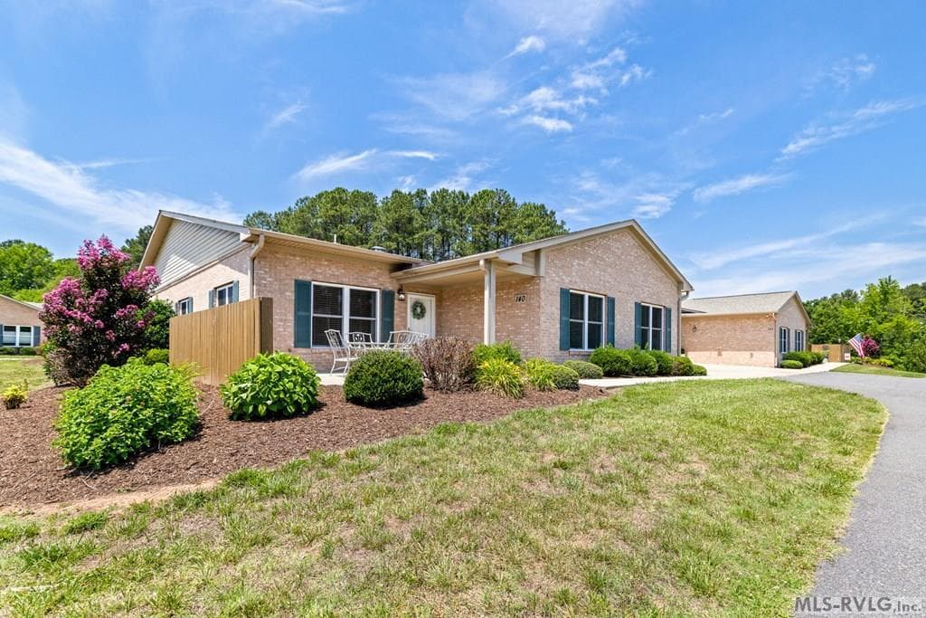 140 Reed Circle, South Hill VA 23970