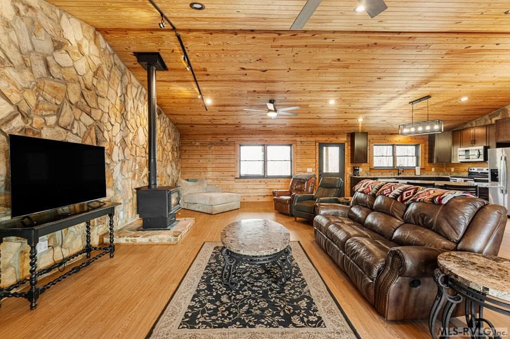 594 Ferry Landing Drive, Boydton VA 23917 photo 8