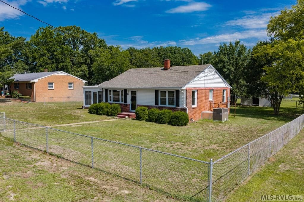 409 Americus, Roanoke Rapids NC 27870 photo 2