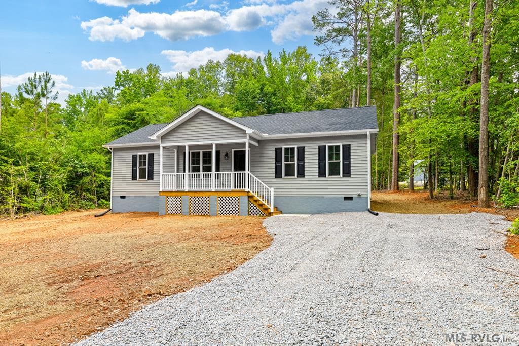 208 Chestnut Dr., Bracey VA 23919