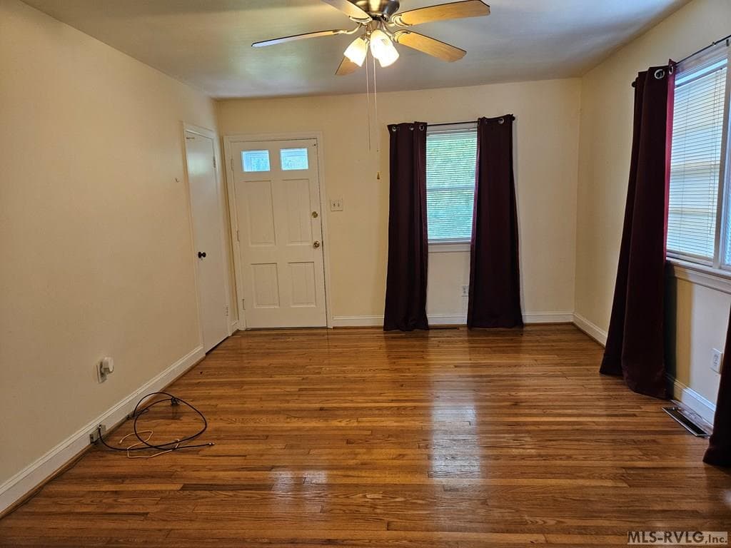 703 Raleigh St, Roanoke Rapids NC 27870 photo 2