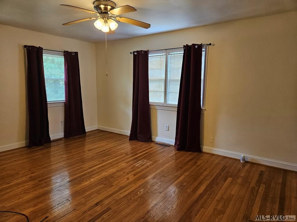 703 Raleigh St, Roanoke Rapids NC 27870 photo 3