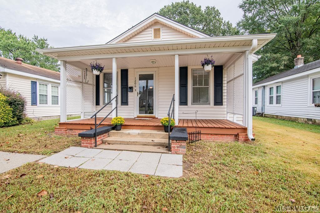 1206 Hamilton St., Roanoke Rapids NC 27870