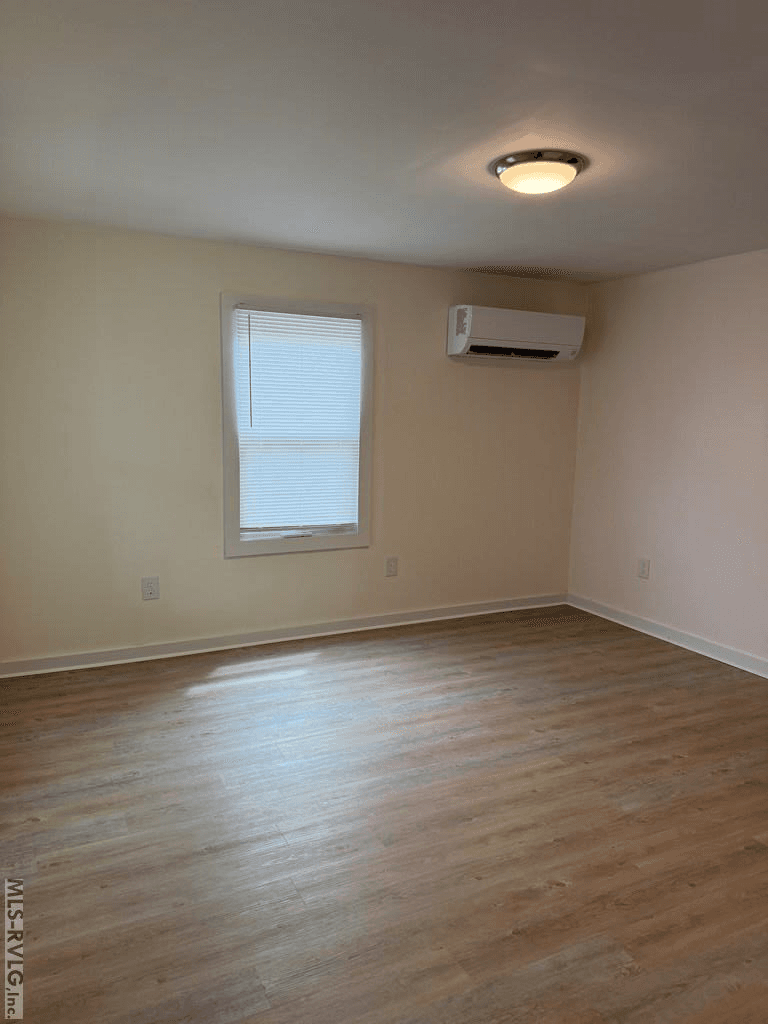 647 Williams Street, Roanoke Rapids NC 27870 photo 2