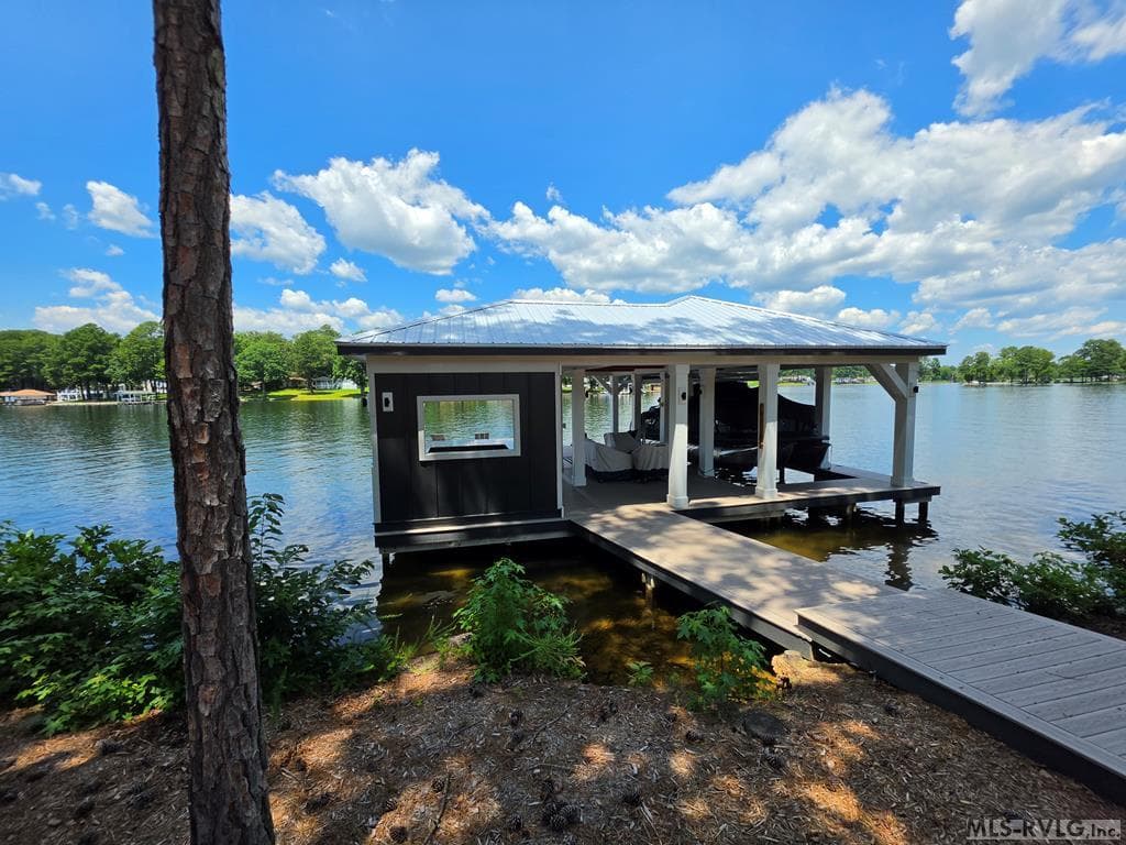 Upscale Double Boathouse