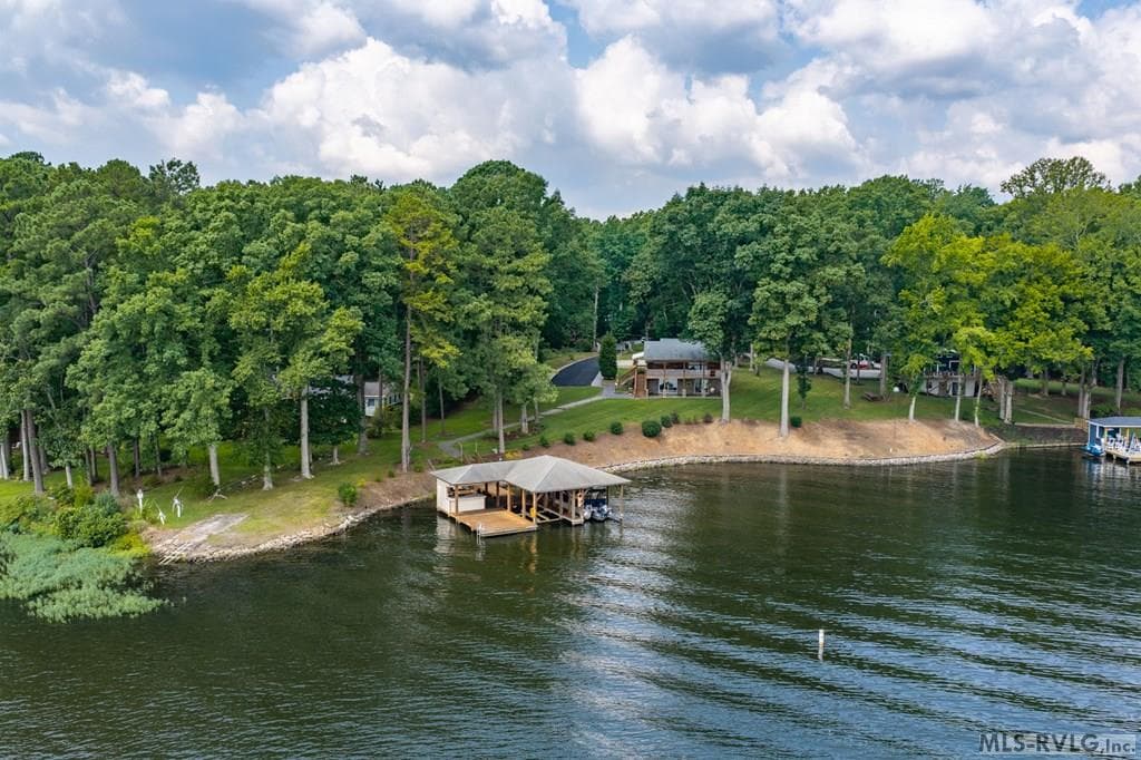 Residential/Vacation at 118 Paradise Pt, Macon NC 27551, Macon, photo 2 of 68