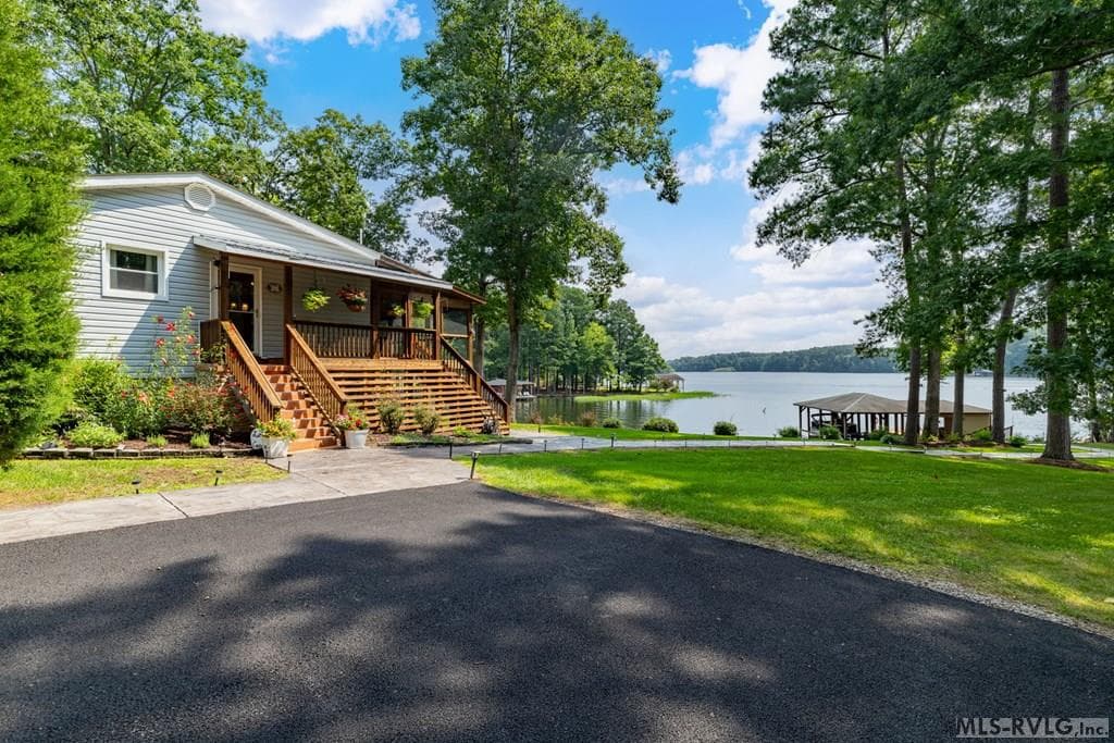 Residential/Vacation at 118 Paradise Pt, Macon NC 27551, Macon, photo 13 of 68