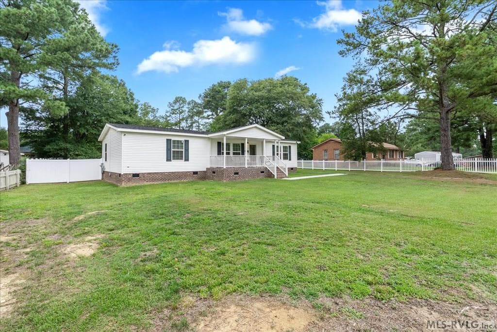87 Matthews Street, Roanoke Rapids NC 27870 photo 3