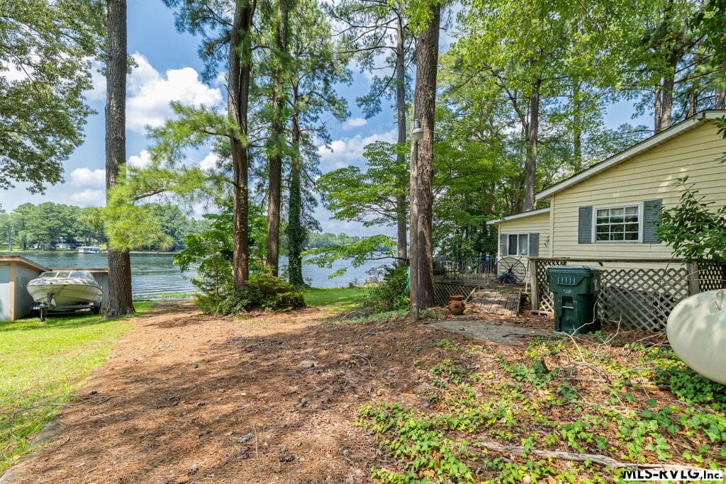 399 Pineview Dr, Henrico NC 27842 photo 9