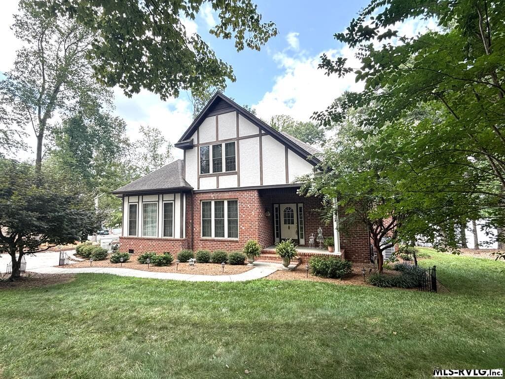 98 Windsong Drive, Roanoke Rapids NC 27870 photo 2