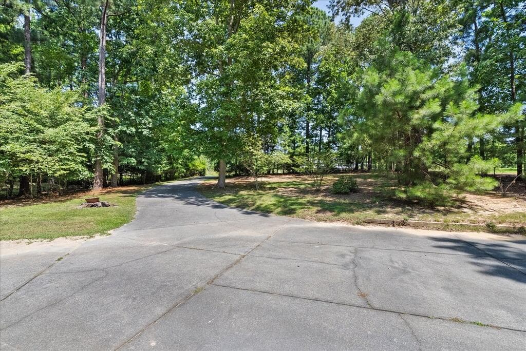 725 Valentines Street, Gasburg VA 23857 photo 17