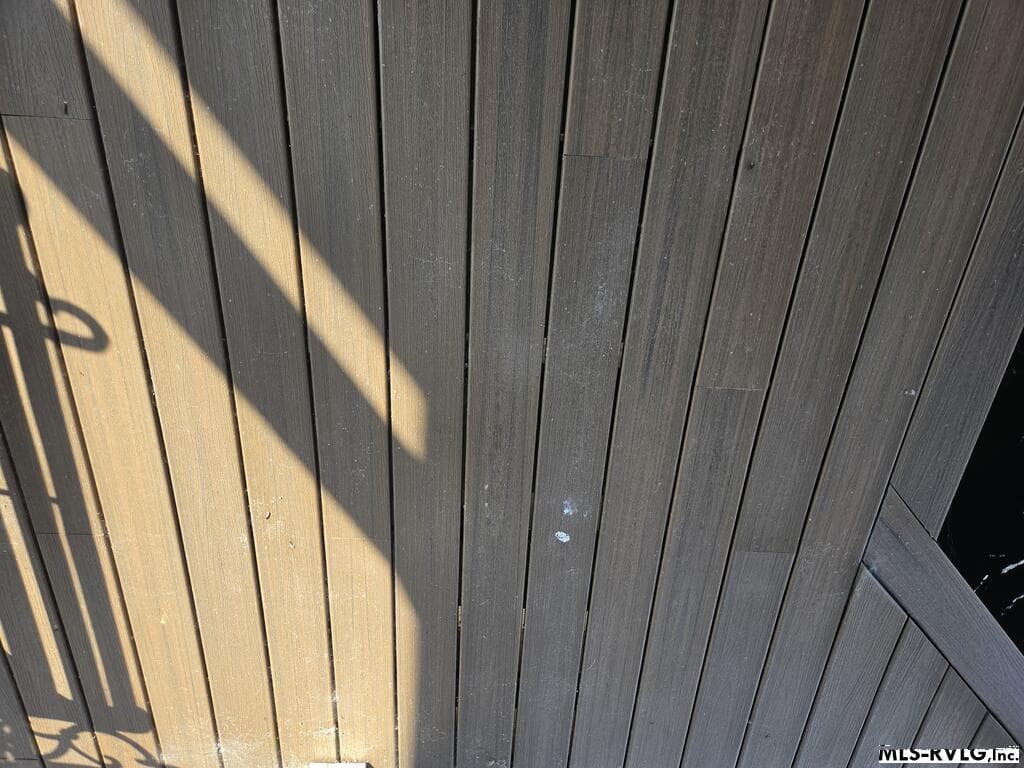 BOAT HOUSE FLOORING