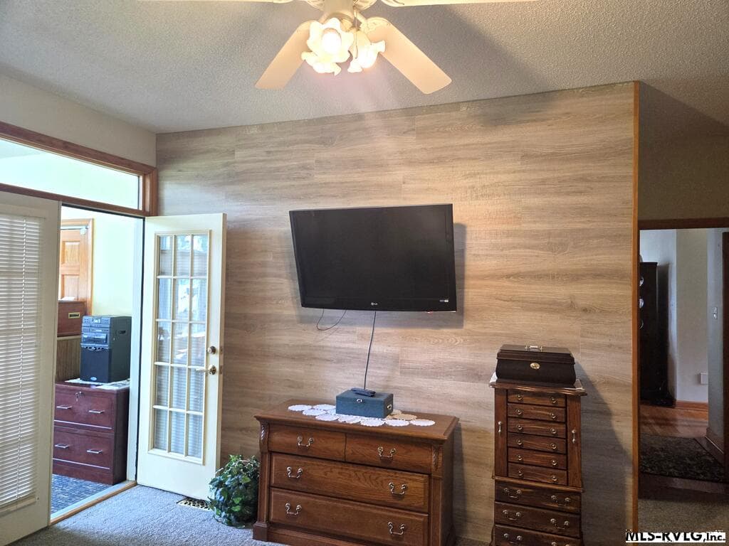 MASTER BEDROOM WOOD TV WALL