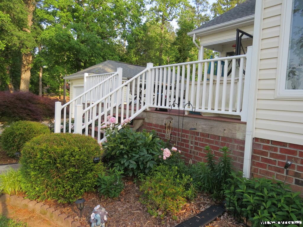 REAR DECK