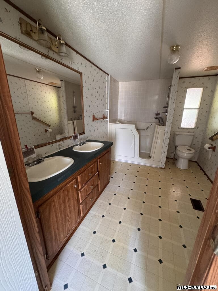 1736 Great Creek Drive, La Crosse VA 23950 photo 10