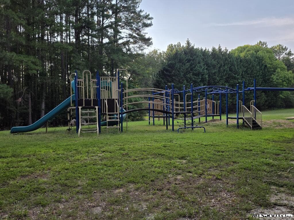 Community Playground - 1683 Merifield Dr, Clarksville VA 23927, Clarksville
